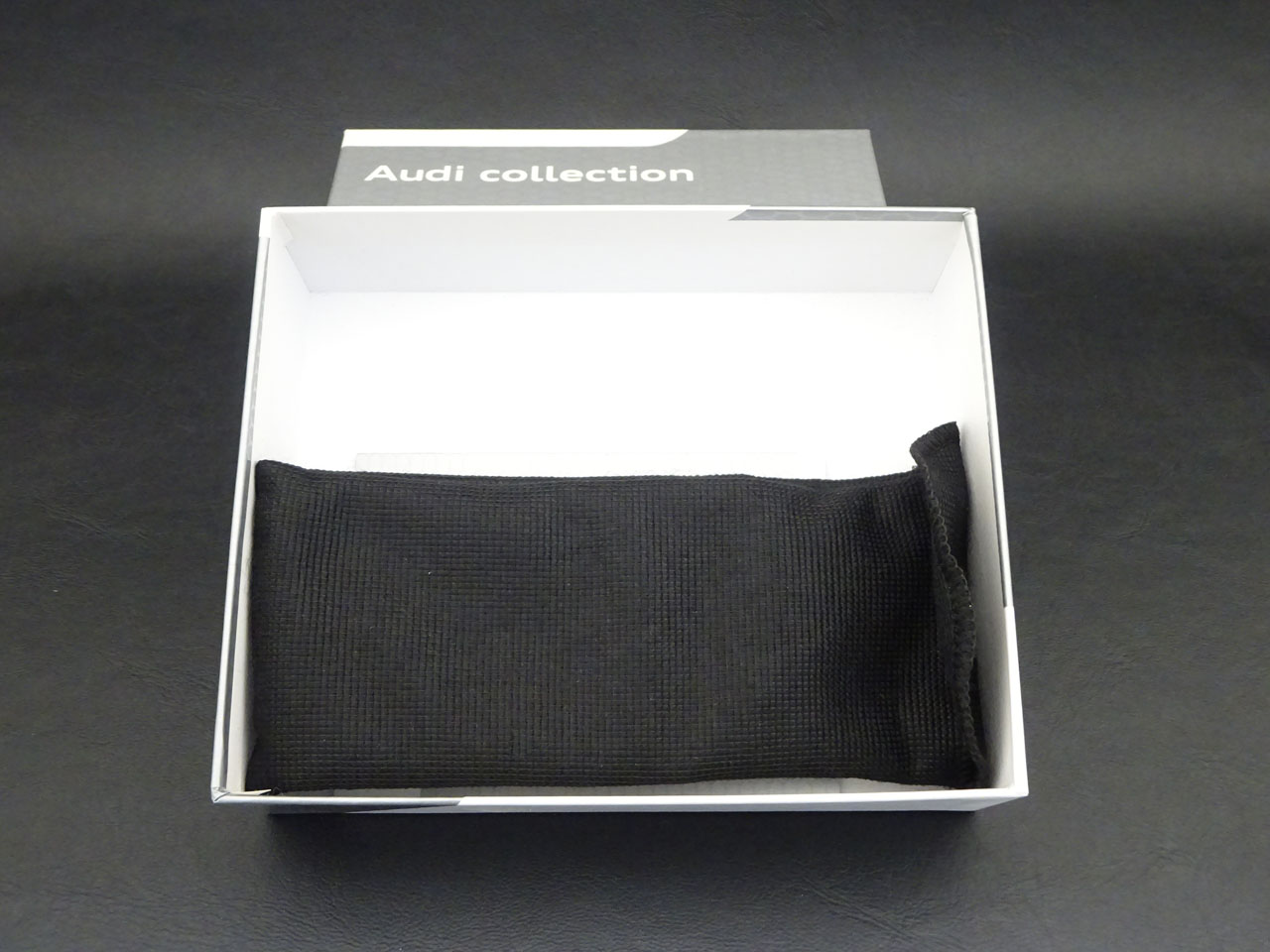 画像5: (絶版)AudiAG純正ハンドメイドナッパレザーラゲージタグ