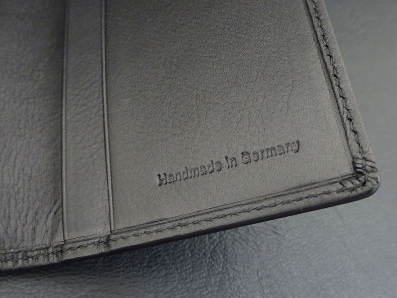 画像5: (絶版)AudiAG純正ハンドメイドナッパレザーカードケース