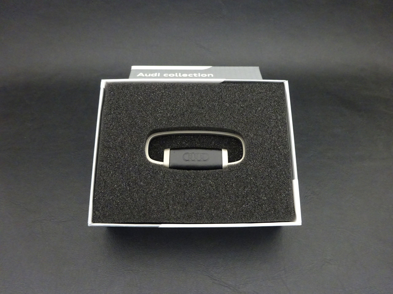 画像2: (絶版)Audi純正メタル/レザーキーリング