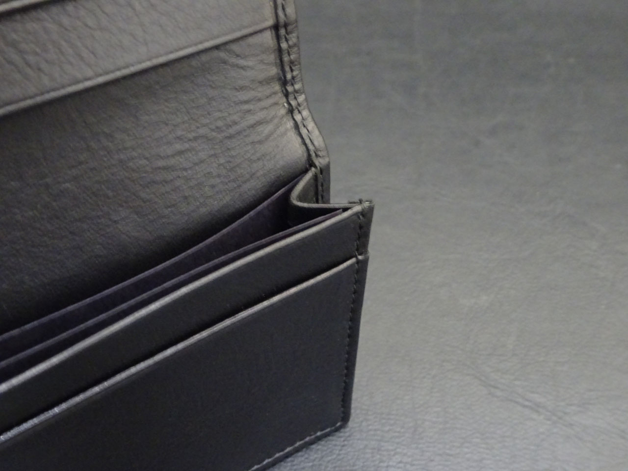 画像4: (絶版)AudiAG純正ハンドメイドナッパレザーカードケース