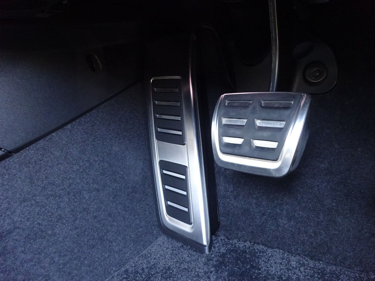 表側は標準を再利用します