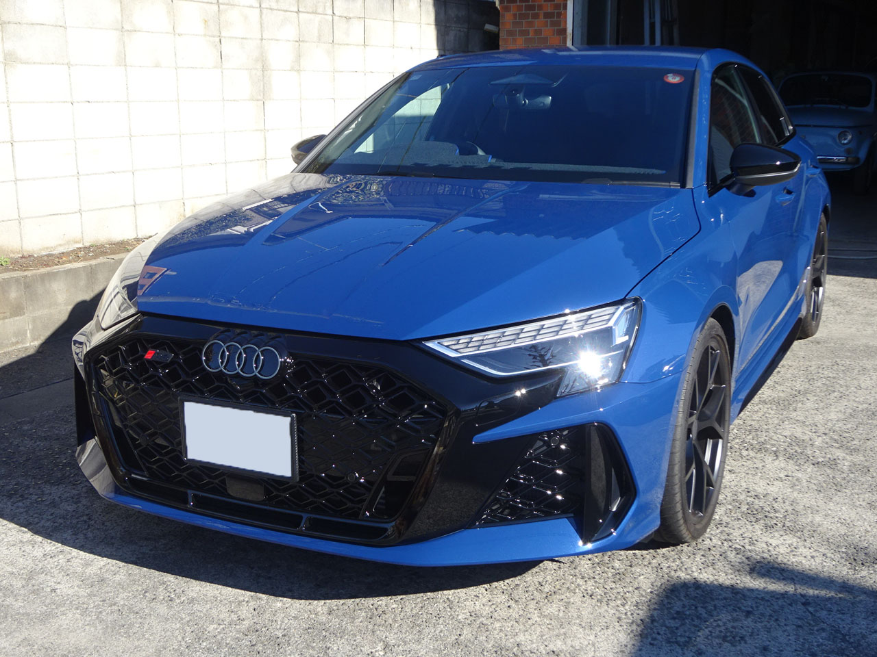 画像2: Audi純正FL後RS 3(GY/8Y)用RSロゴグリルエンブレム