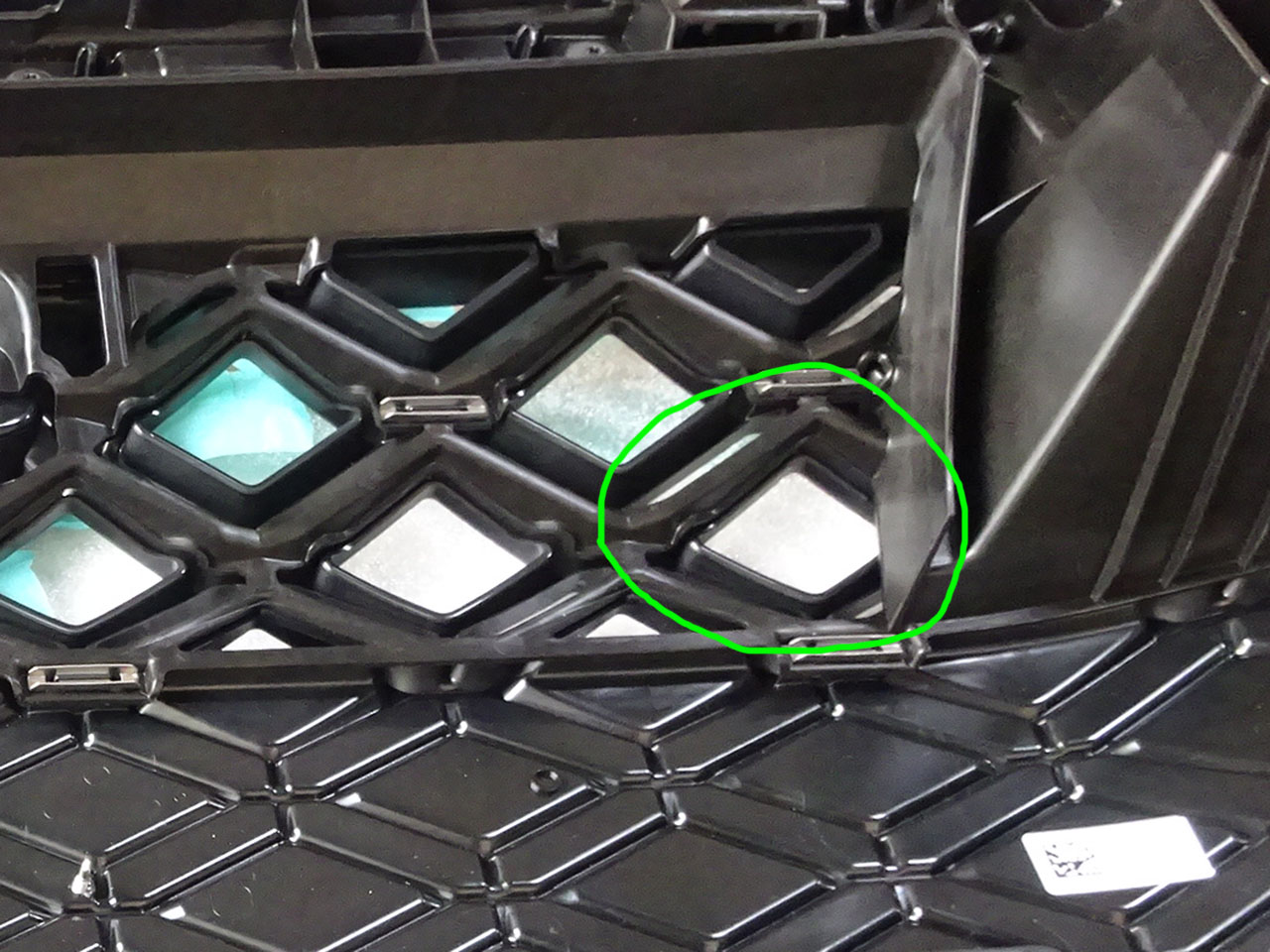 加工が必要なのはこの壁のせいです