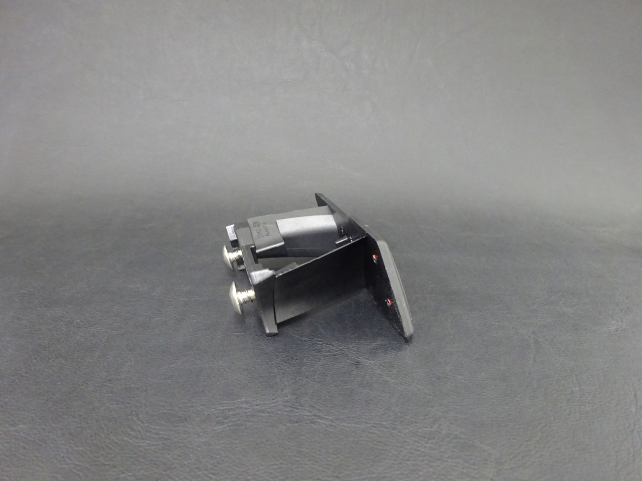 画像2: Audi純正FL後RS Q8後付け用RSロゴグリルエンブレム