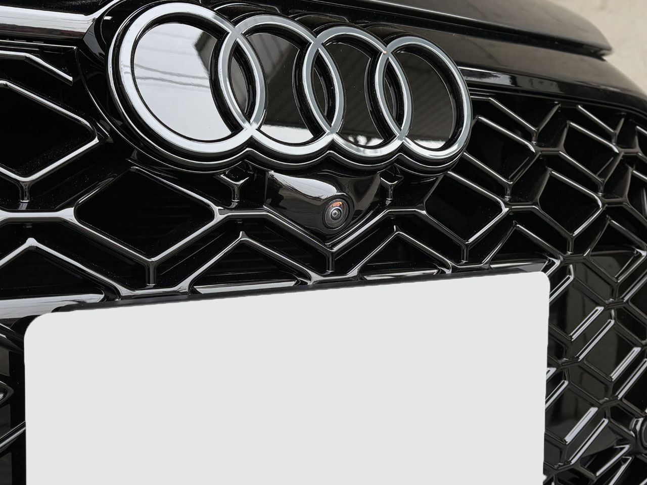 サラウンドビューカメラも機能します