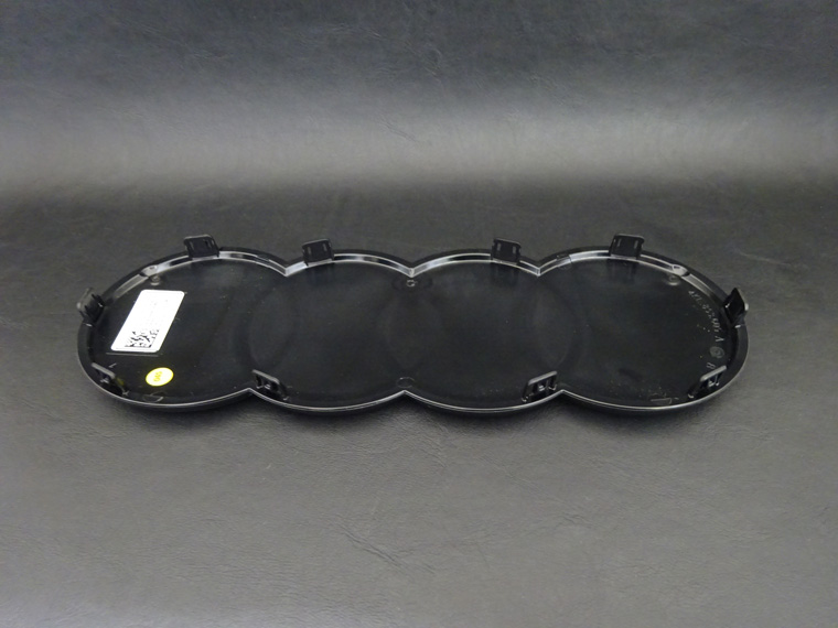 画像3: Audi純正Q4 e-tron(FZ/F4)フロント純正流用4Ringsブラックエンブレム