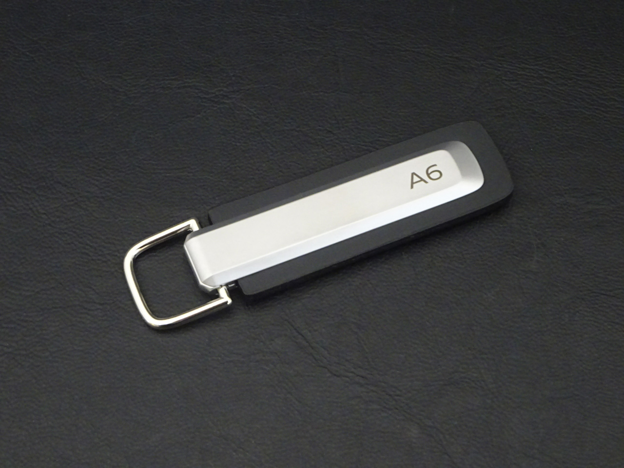 画像1: AudiAG純正2026年モデルA6ロゴレザーキーリング