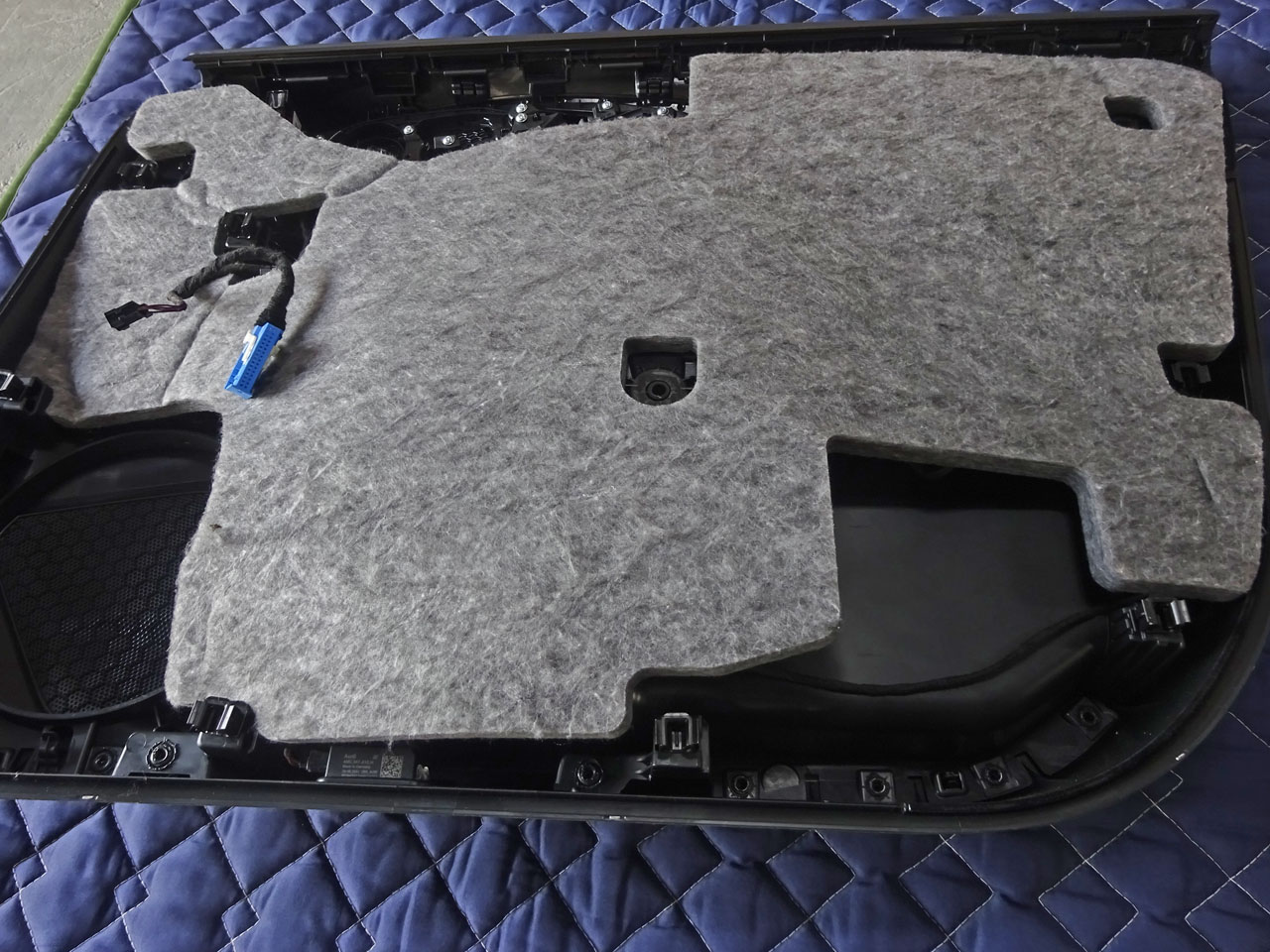 画像3: AudiAG純正流用A5/S5(FU)用ドアサウンドアブソーバー4枚セット