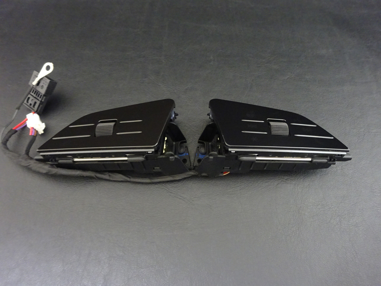 画像1: Audi純正RS 3(GY/8Y)2025FL後用物理マルチファンクションスイッチ