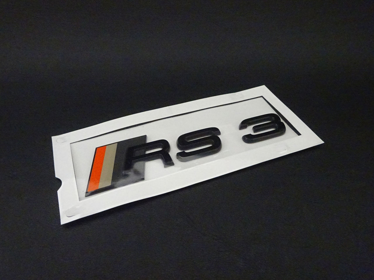 画像5: AudiAG純正FL後RS 3(GY/8Y)CompetitionLimited用RSロゴグリルエンブレム前後セット
