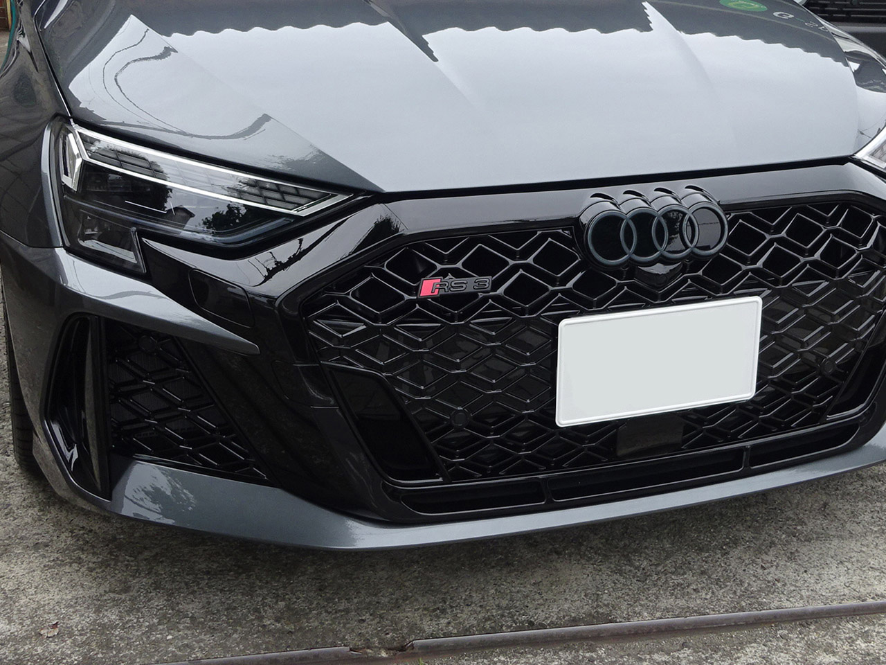 画像1: G-Speed+Audi純正FL後RS 3(GY/8Y)グリル用ブラックエンブレム
